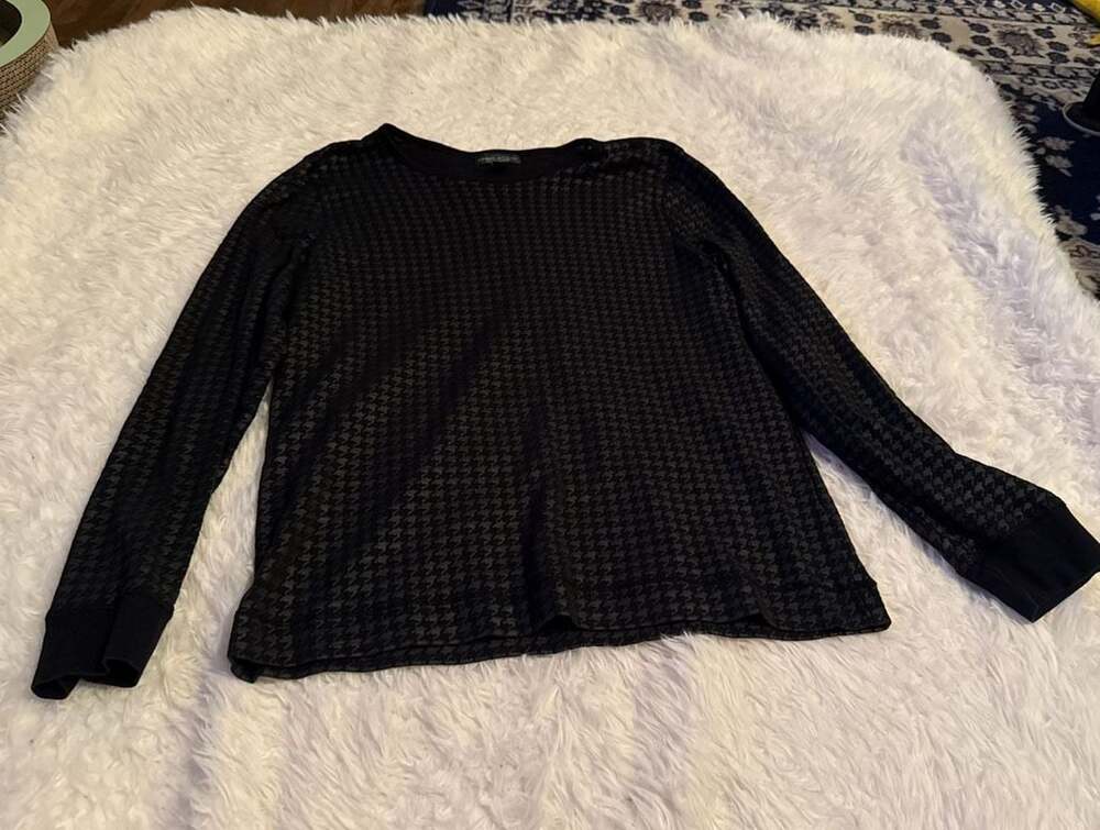 Lauren Jeans Co. Ralph Lauren Houndstooth Long Sleeve Knit Top with Elbow Patche